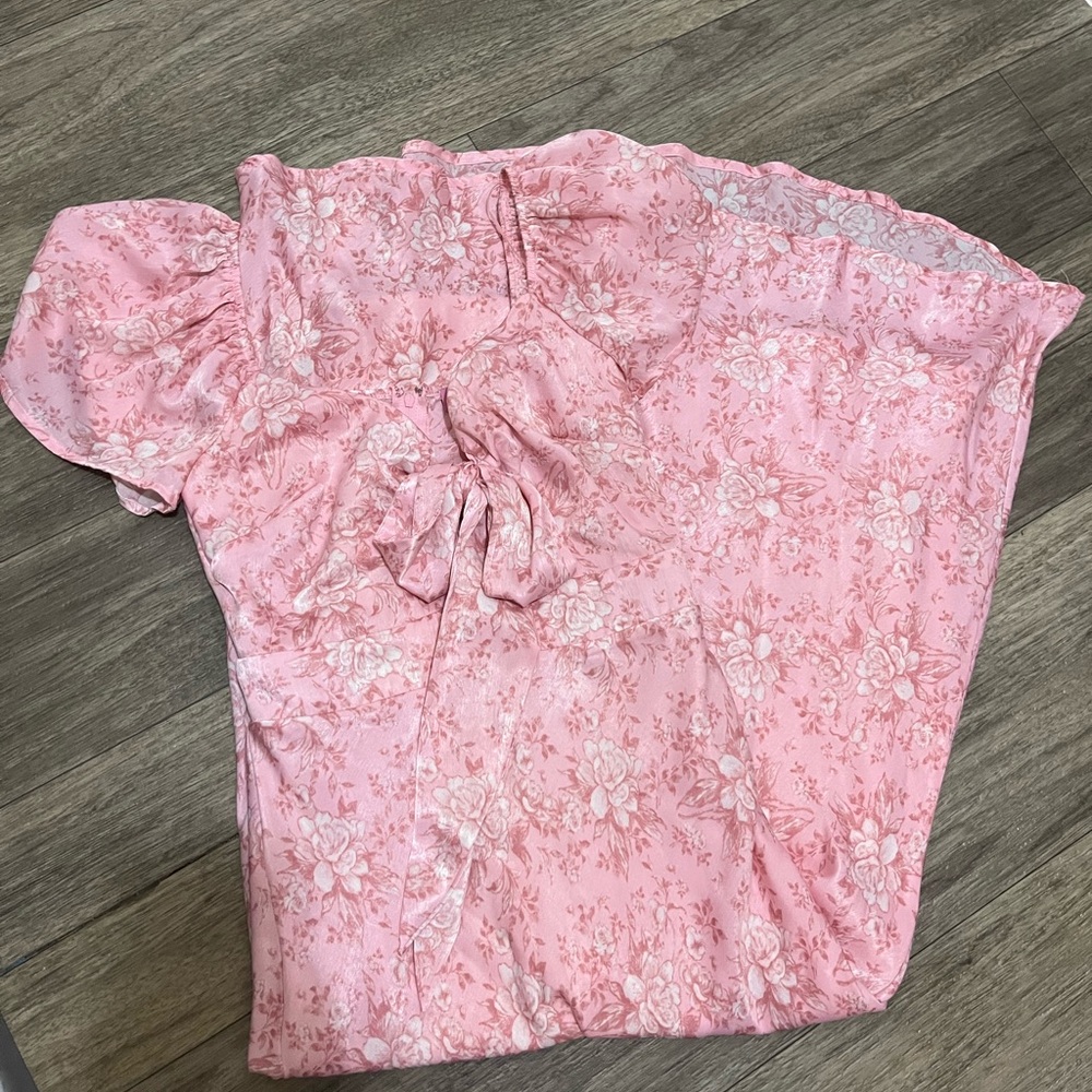 Francesca’s Pink Floral Maxi Dress
